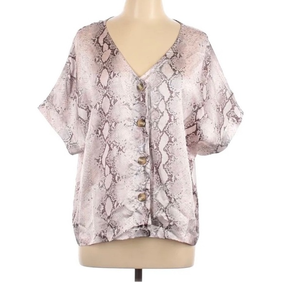 Entro Snake Print V neck Top - Picture 9 of 9